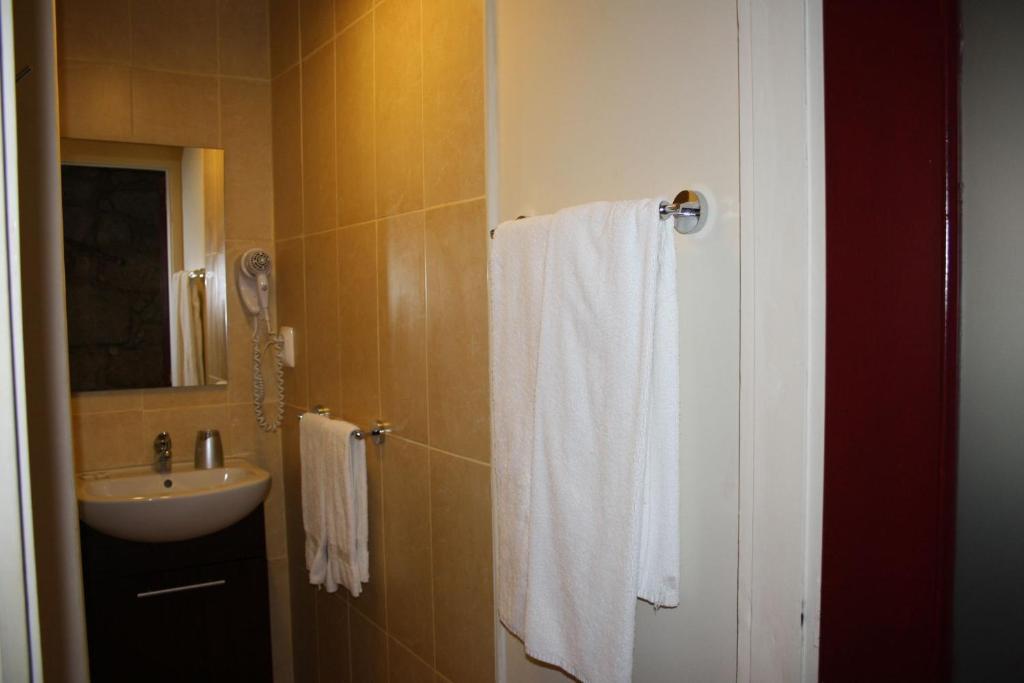 Residencia Pedra Antiga Hotel Porto Room photo
