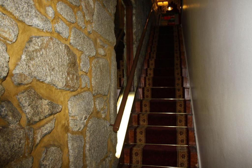 Residencia Pedra Antiga Hotel Porto Exterior photo