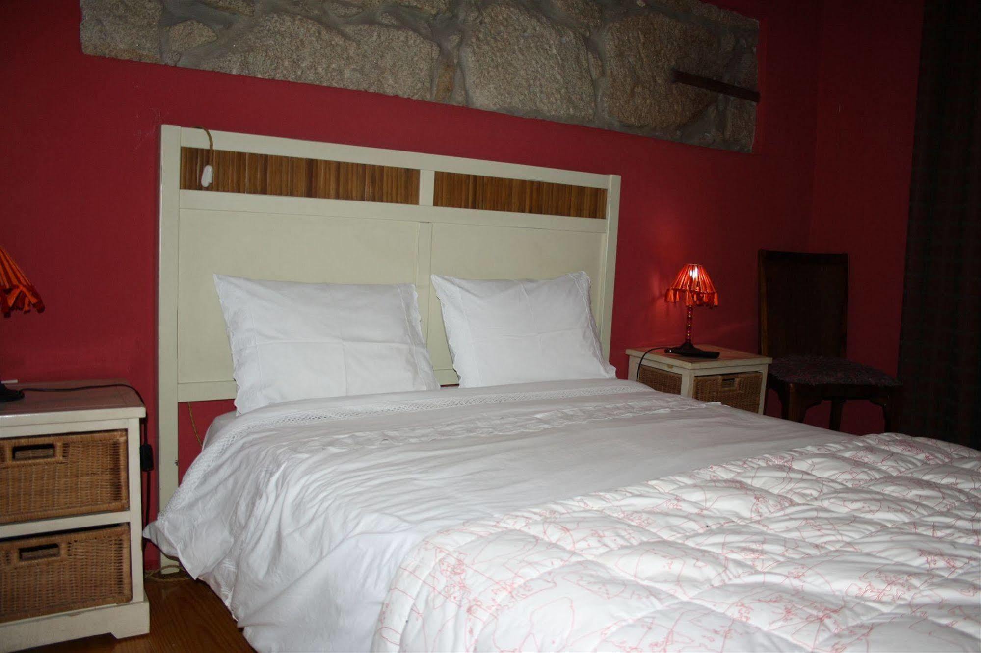 Residencia Pedra Antiga Hotel Porto Exterior photo