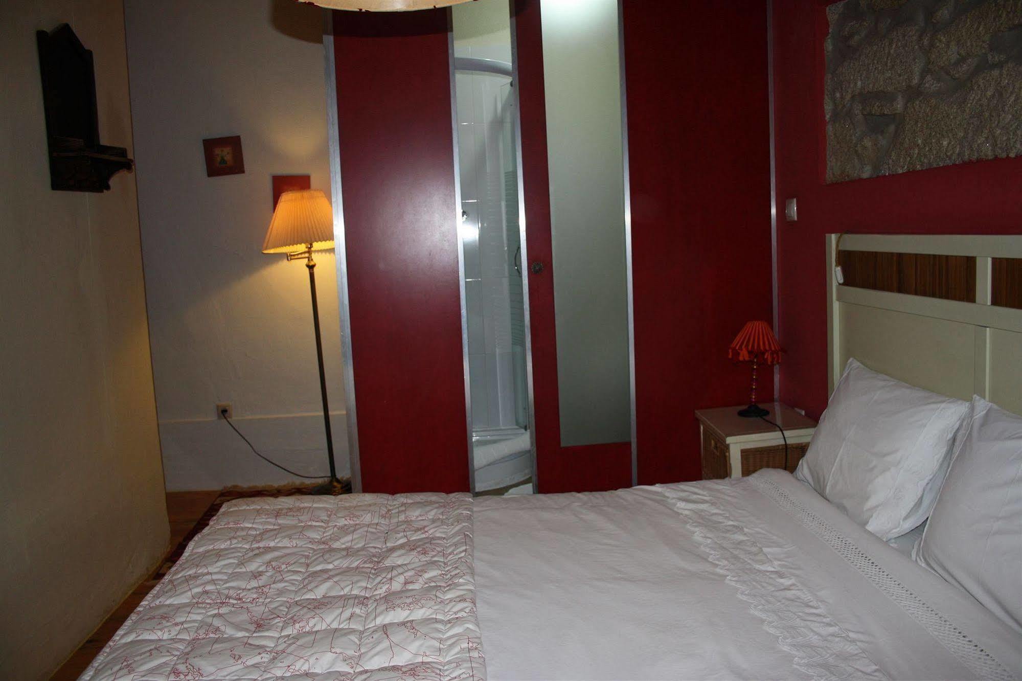 Residencia Pedra Antiga Hotel Porto Exterior photo