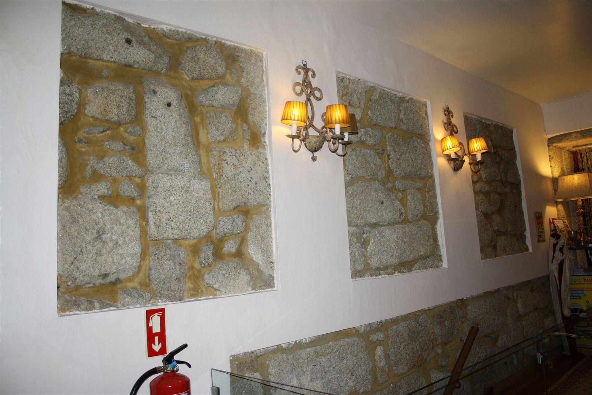 Residencia Pedra Antiga Hotel Porto Exterior photo